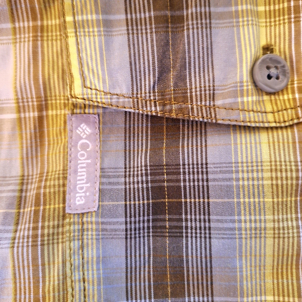 Columbia Green and Yellow Plaid Button Down Shirt Size M Very Good Condition - Picture 4 of 5
